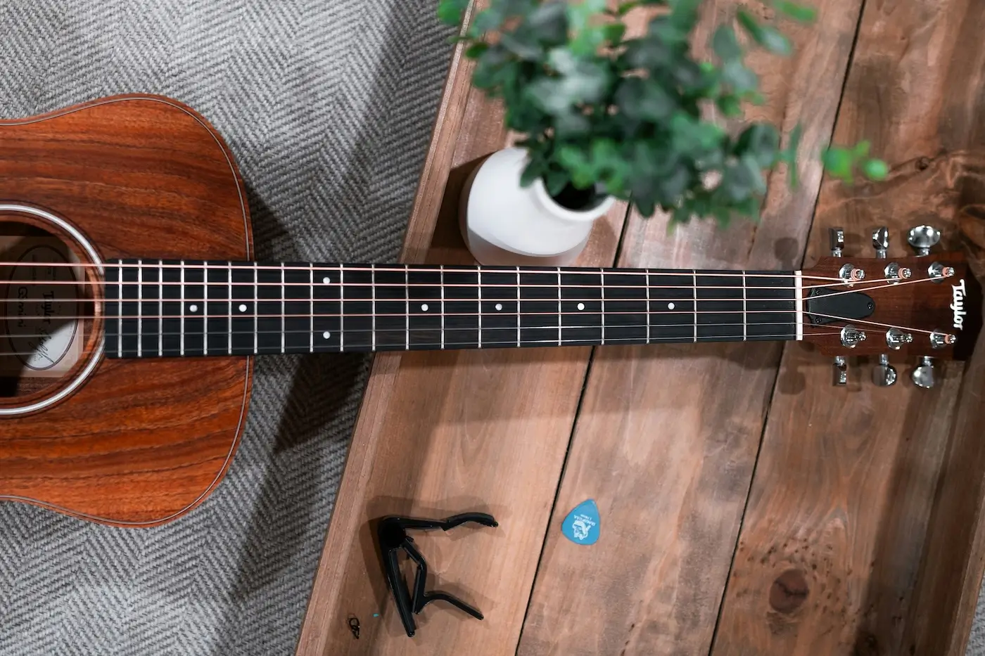 handmade guitars at lapu-lapu city