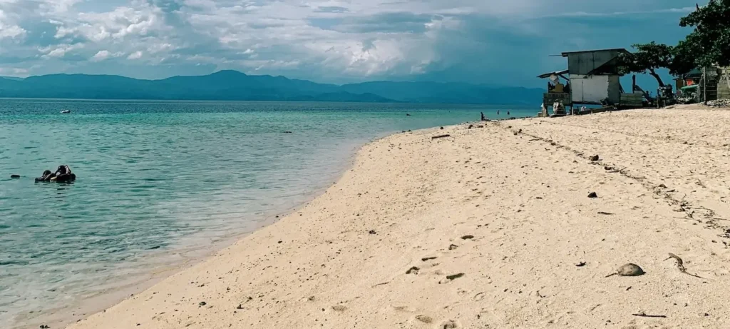 moalboal white beach